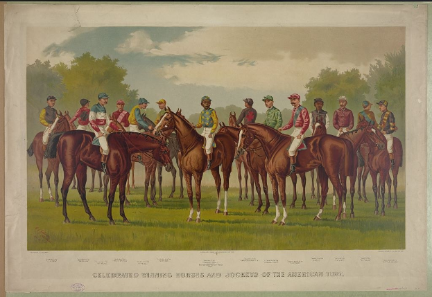 Eine Gruppe von Menschen, die auf Pferden über eine grüne Wiese mit Bäumen und einem blauen Himmel reitet, mit Text unten: "Feier der siegreichen Pferde und Jockeys der American Turf."